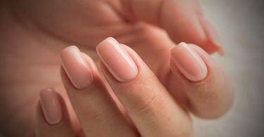 How to clean nails?
